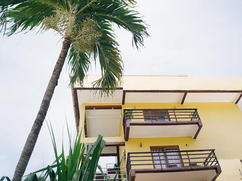 Point 303 Surf Resort