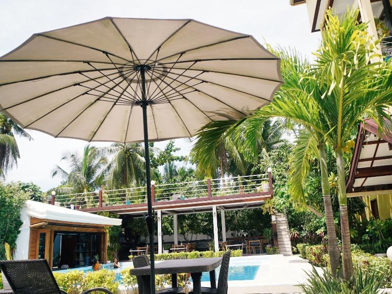 Point 303 Surf Resort
