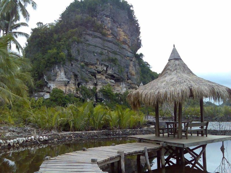 Caluwayan Palm Island Resort image