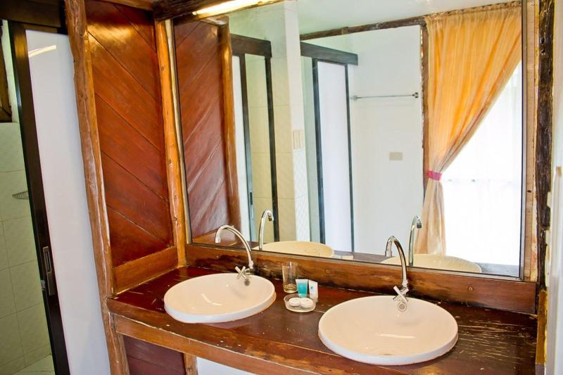 Caluwayan Palm Island Resort image