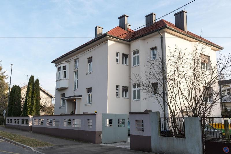Vila Teslova image