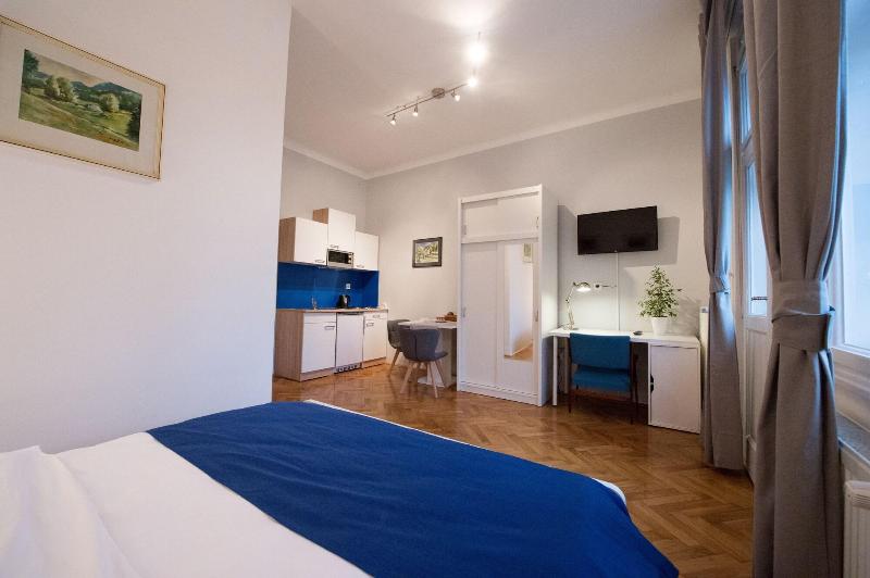 Vila Teslova image