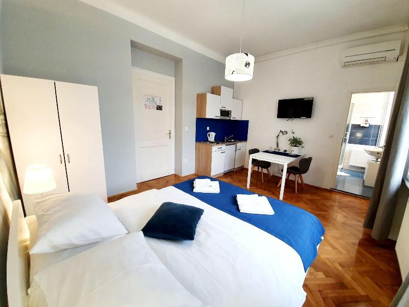 Vila Teslova image
