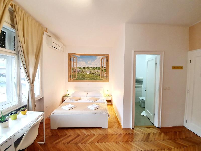 Vila Teslova image