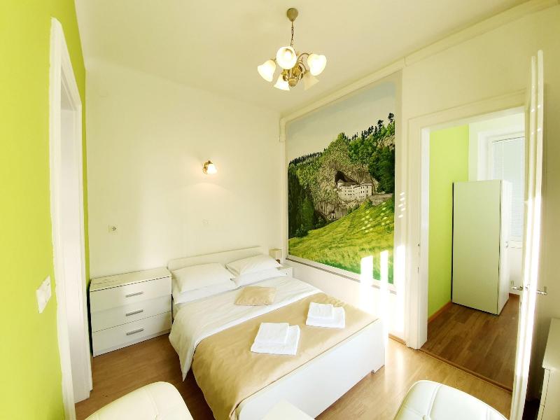 Vila Teslova image