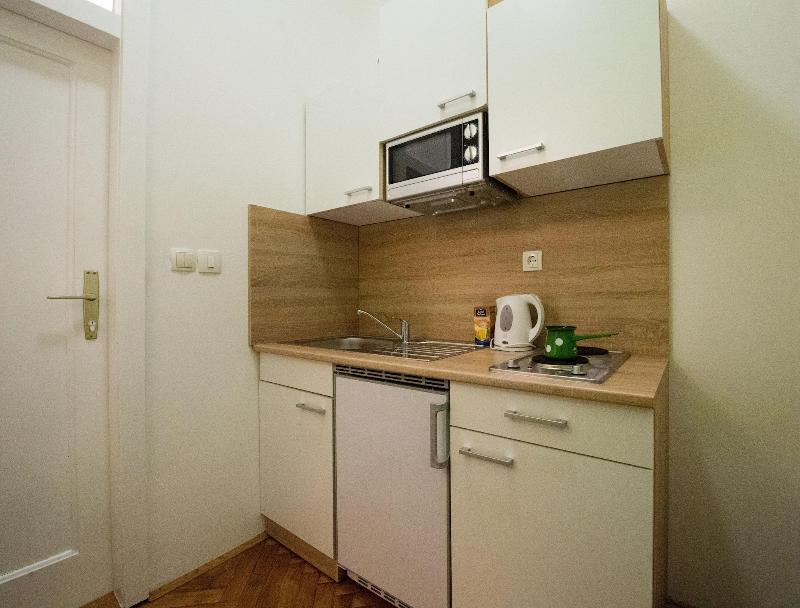 Vila Teslova image