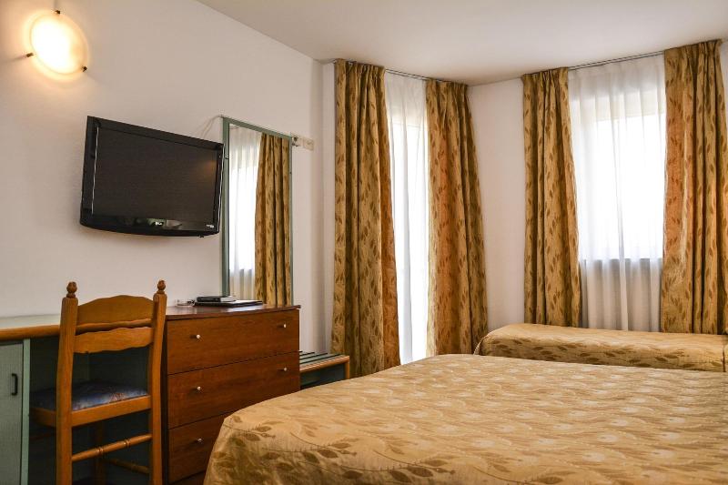 Hotel Sport image