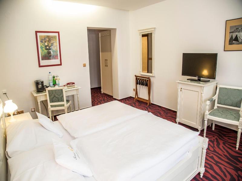 Hotel Galant Lednice image