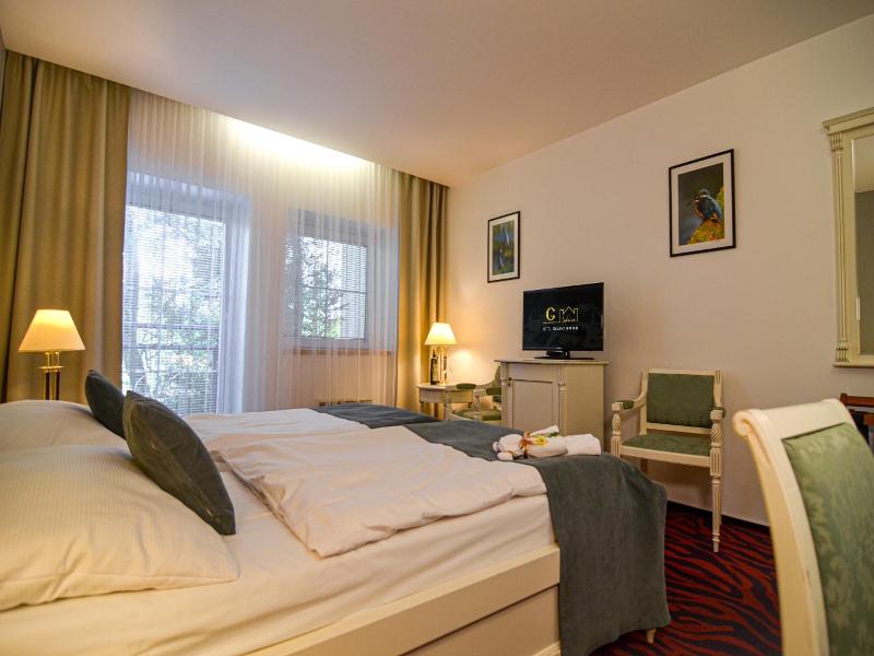 Hotel Galant Lednice image
