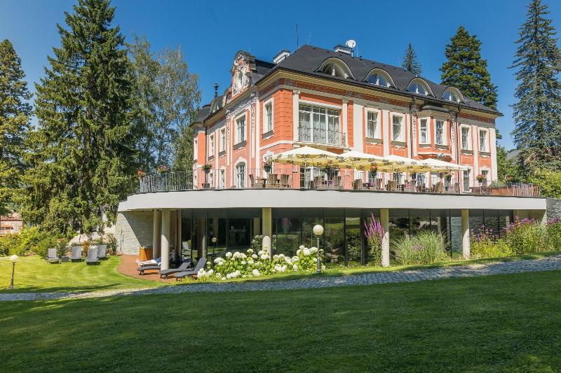 Wellness & Spa hotel Villa Regenhart image