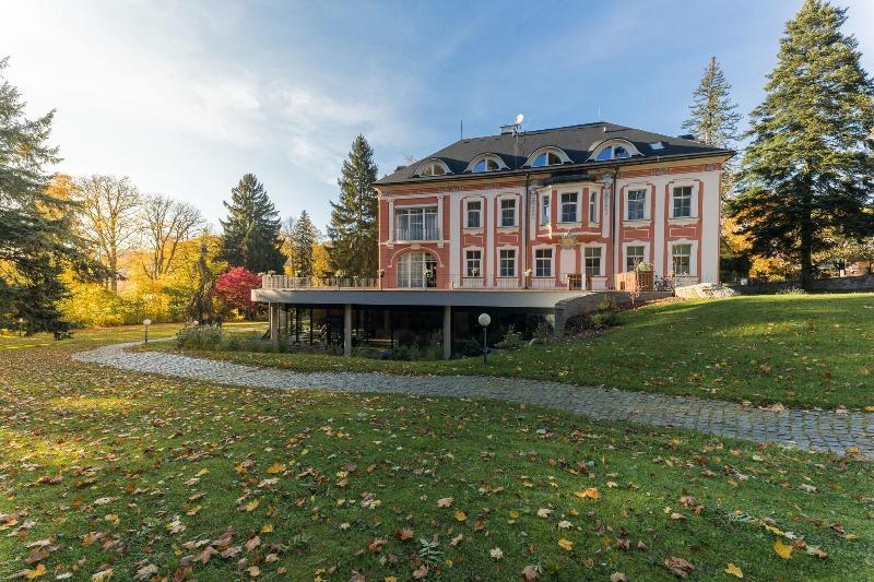 Wellness & Spa hotel Villa Regenhart image