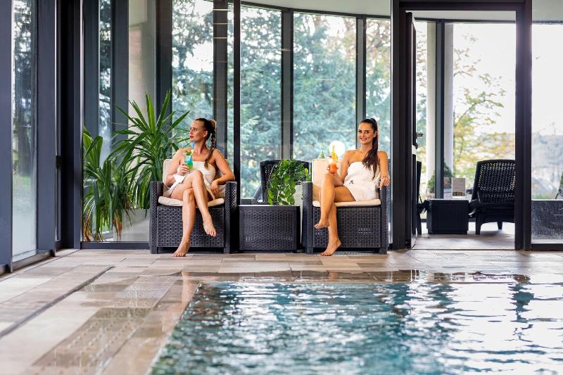 Wellness & Spa hotel Villa Regenhart image
