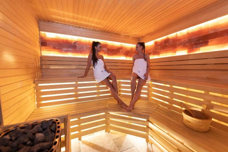 Wellness & Spa hotel Villa Regenhart image