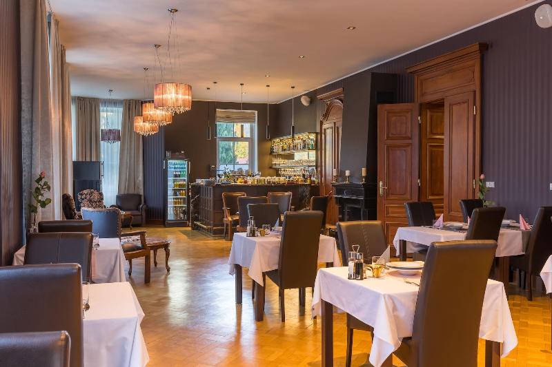 Wellness & Spa hotel Villa Regenhart image