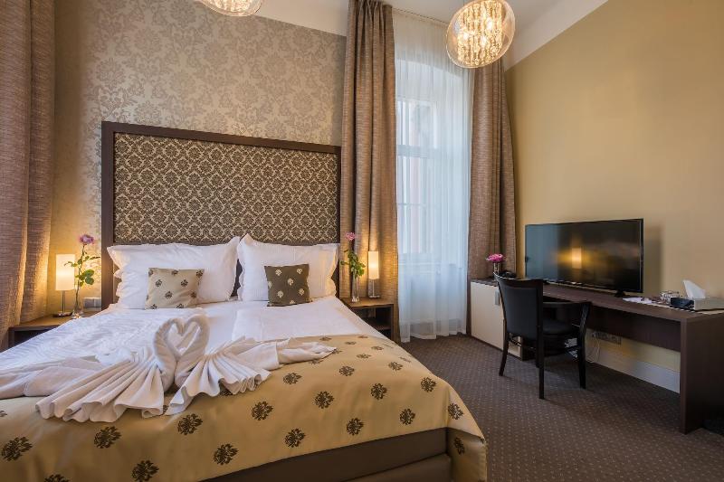 Wellness & Spa hotel Villa Regenhart image