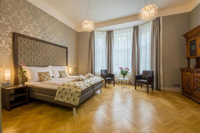 Wellness & Spa hotel Villa Regenhart image