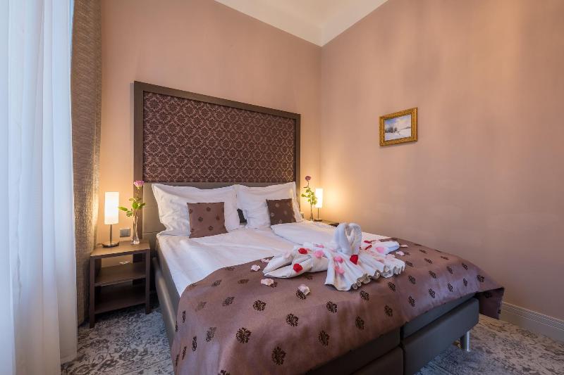Wellness & Spa hotel Villa Regenhart image