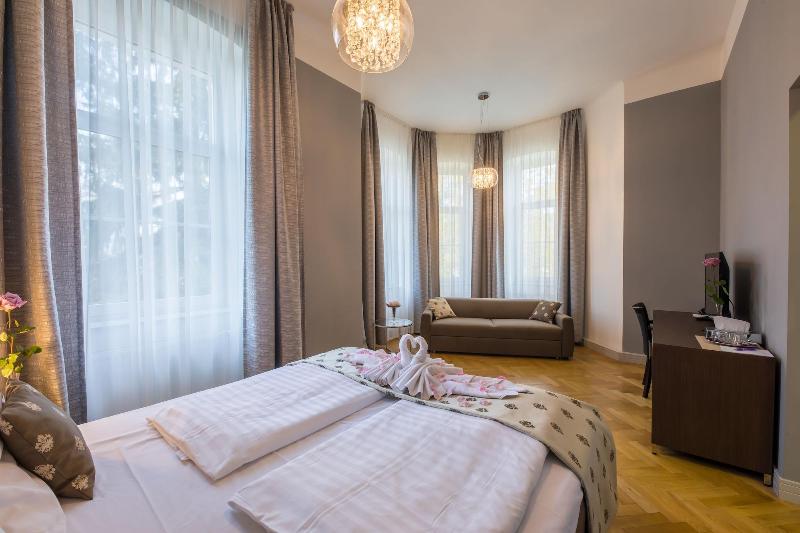 Wellness & Spa hotel Villa Regenhart image