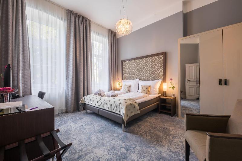 Wellness & Spa hotel Villa Regenhart image