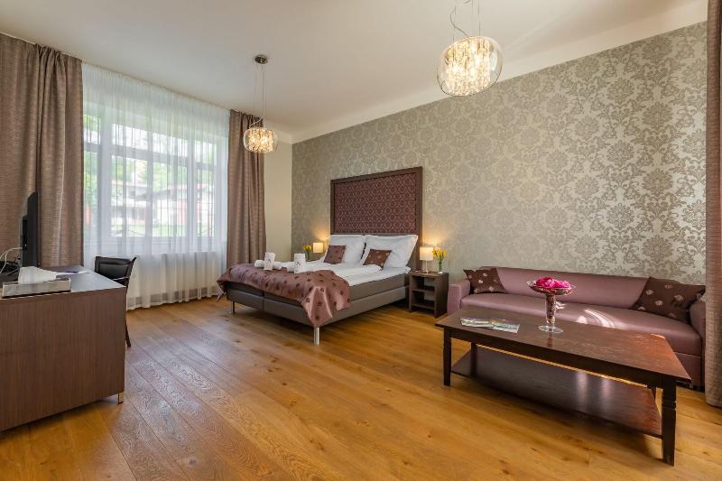 Wellness & Spa hotel Villa Regenhart image