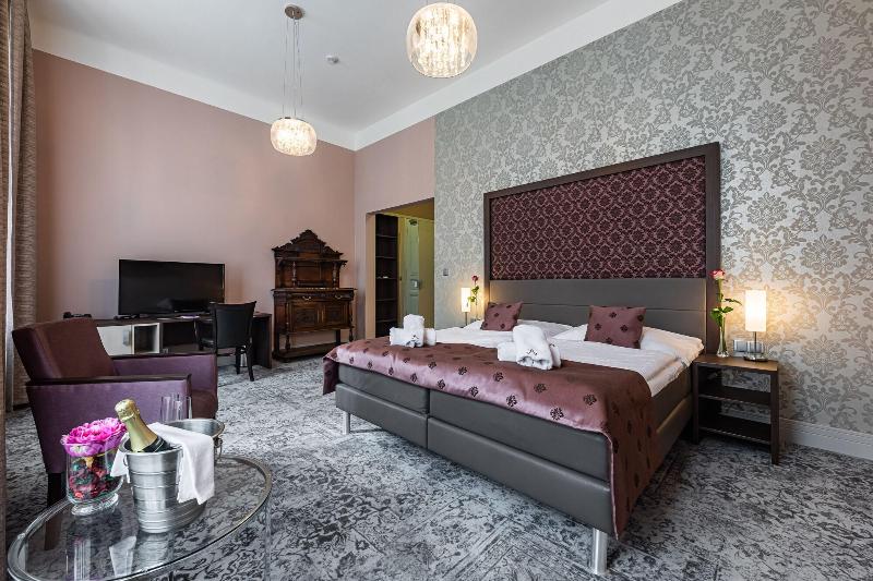 Wellness & Spa hotel Villa Regenhart image