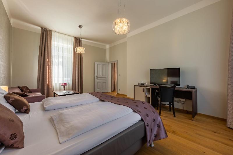 Wellness & Spa hotel Villa Regenhart image