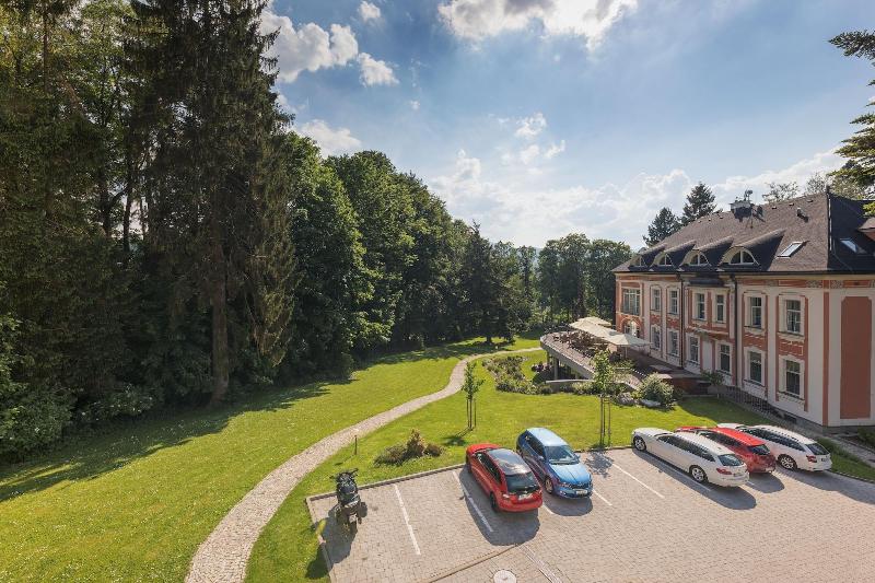 Wellness & Spa hotel Villa Regenhart image