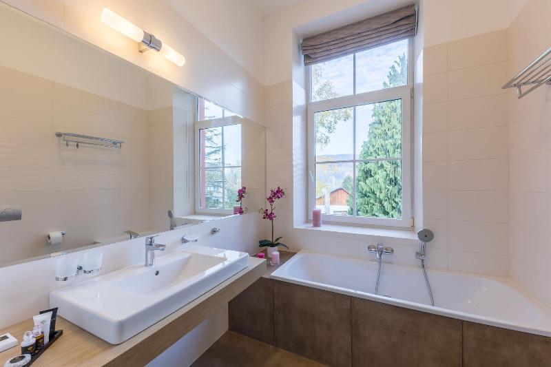 Wellness & Spa hotel Villa Regenhart image