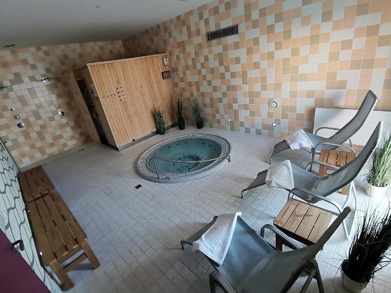 Hotel Rajska Zahrada image