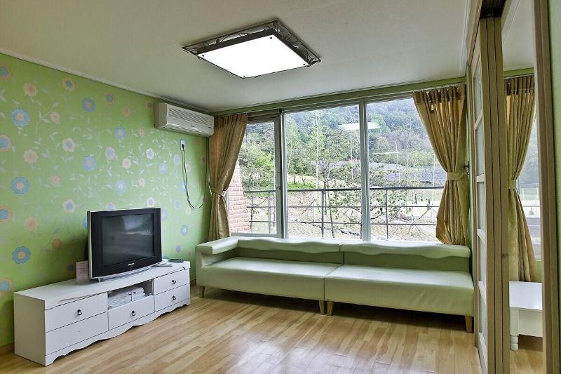 Hyundai Soo Resort Hoengseong image