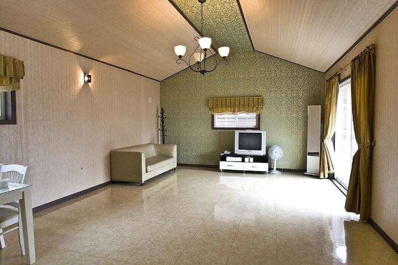 Hyundai Soo Resort Hoengseong image