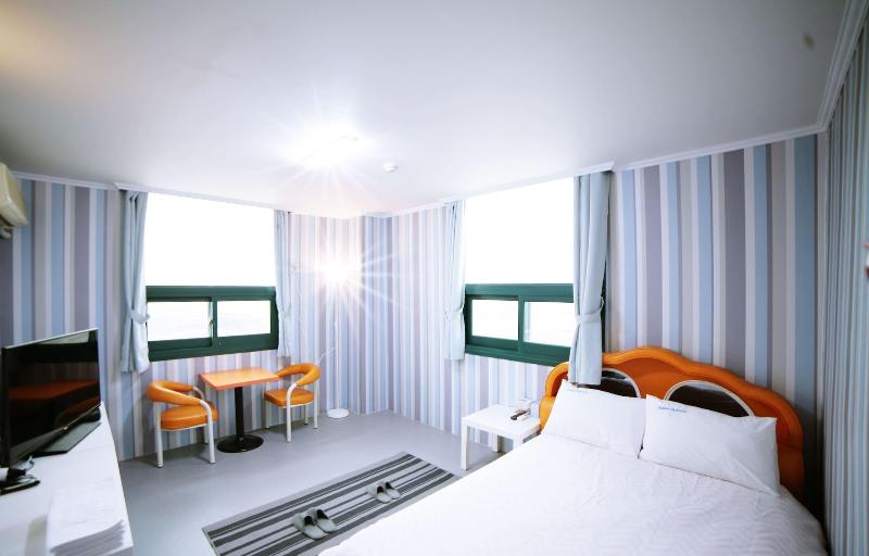 Namdang Port Ocean Fantasy Hotel image