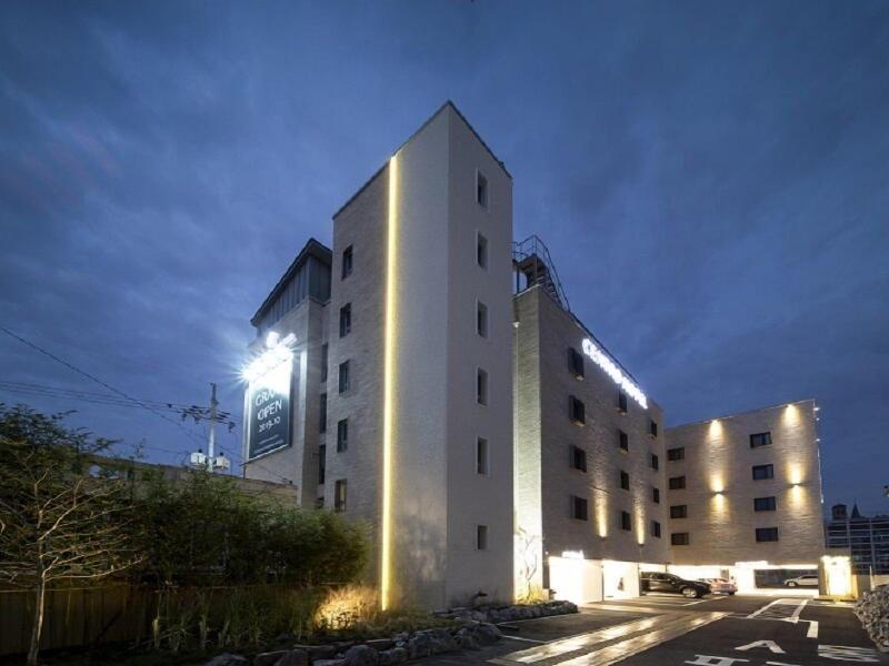 Centro Hotel image