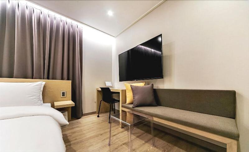 Centro Hotel image