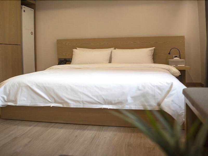 Centro Hotel image