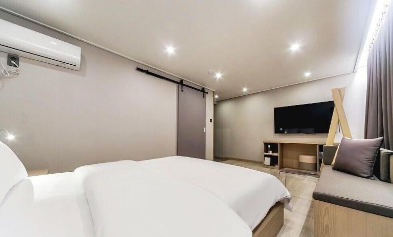 Centro Hotel image
