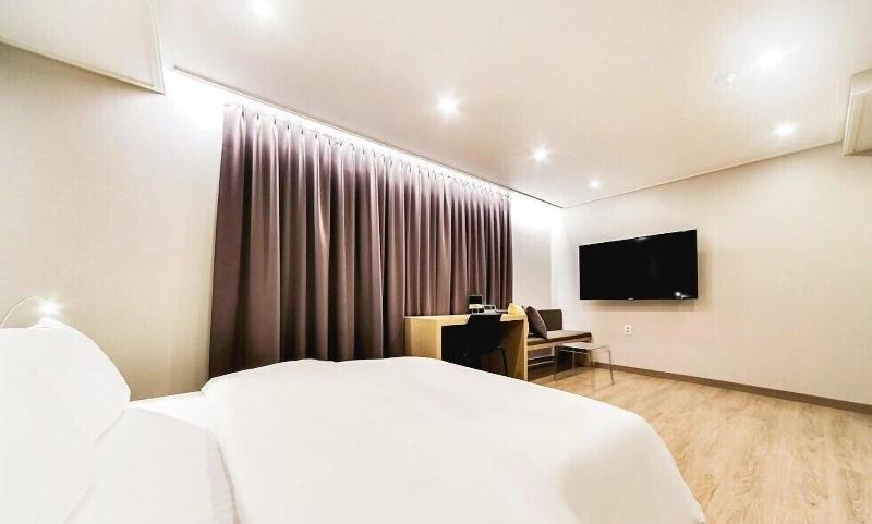 Centro Hotel image