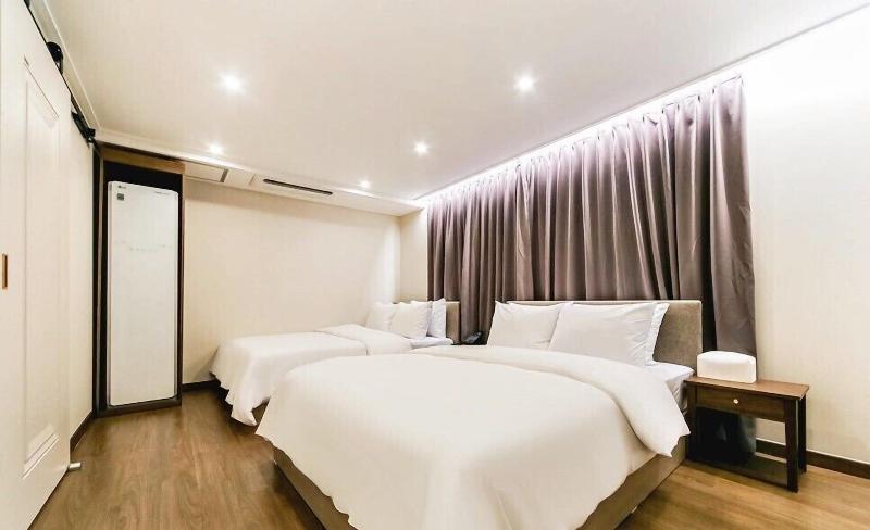 Centro Hotel image