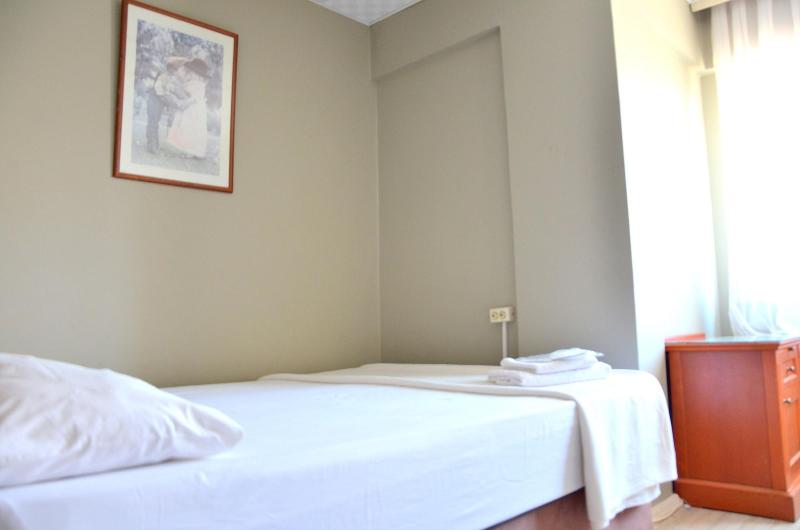 Elit Hotel Saray image