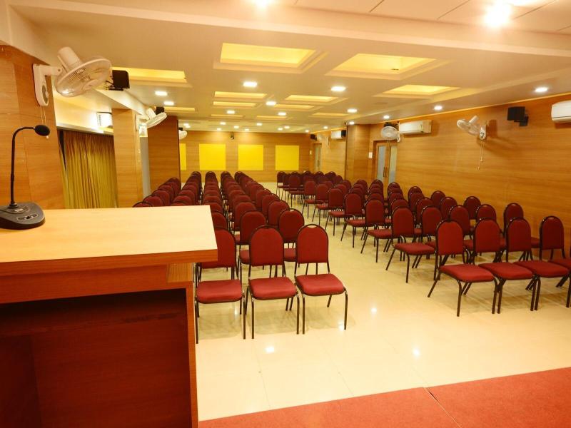The Pavillion Hotel image