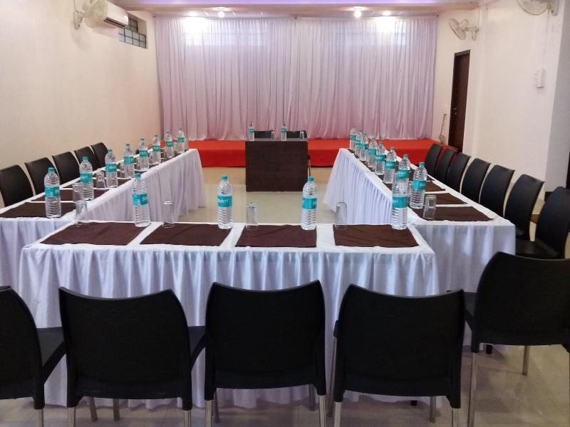 Hotel Gulmohar Pride image