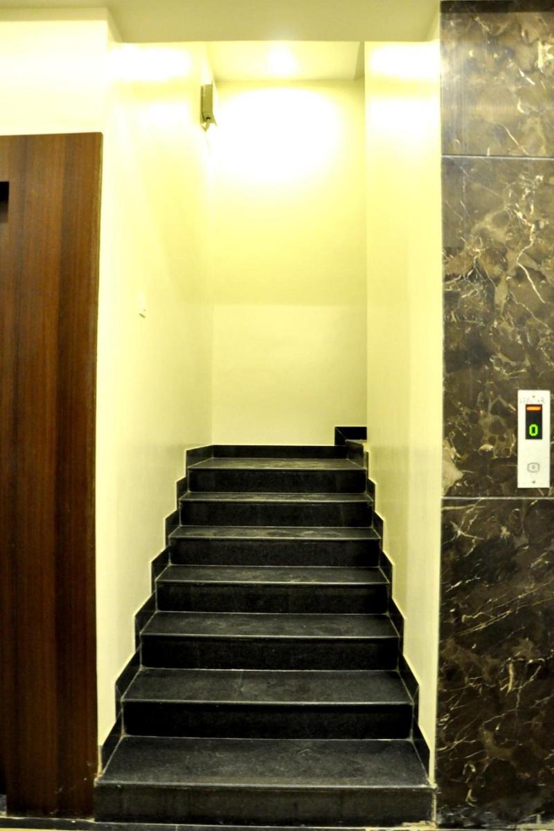 Hotel Gulmohar Pride image
