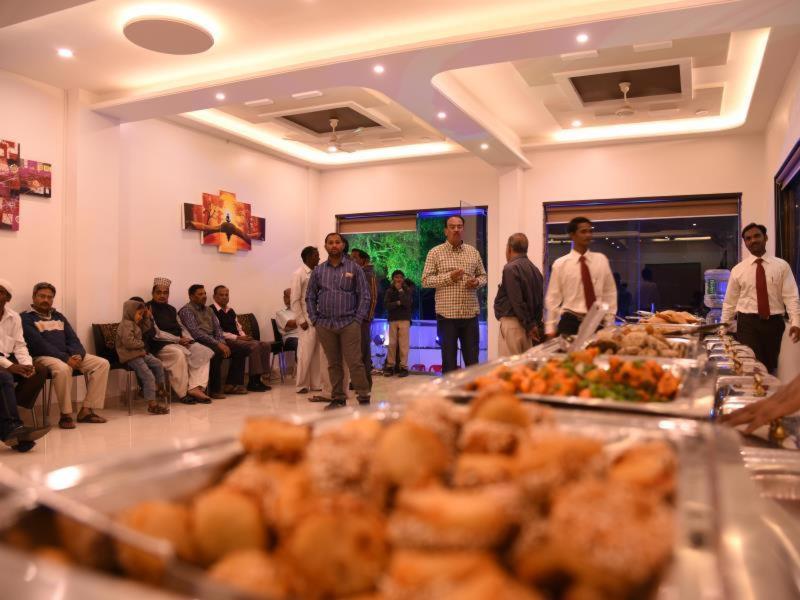 Hotel Gulmohar Pride image