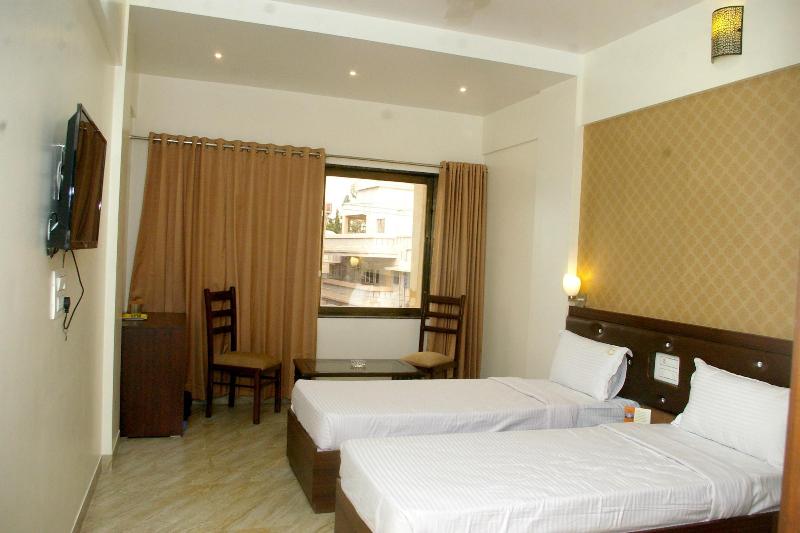 Hotel Gulmohar Pride image