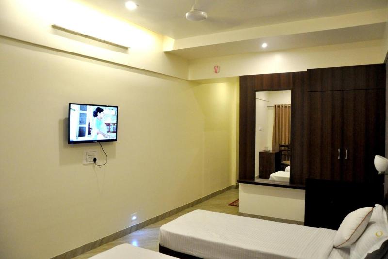 Hotel Gulmohar Pride image