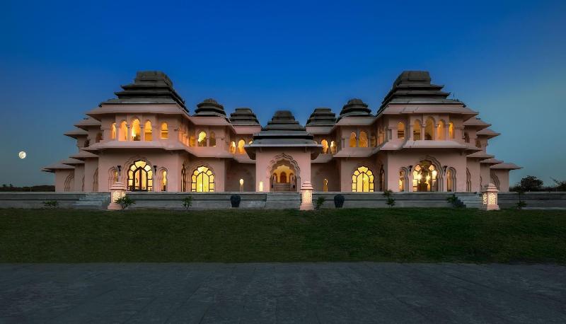 Evolve Back, Hampi