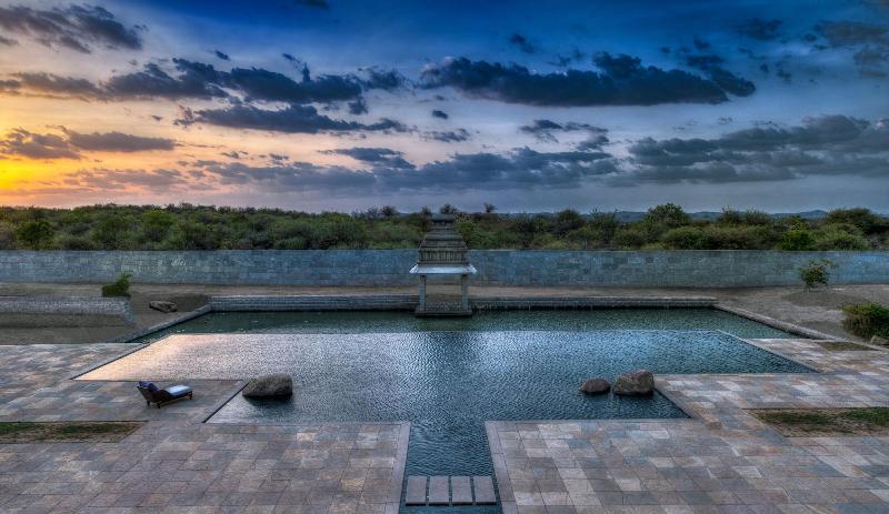 Evolve Back, Hampi