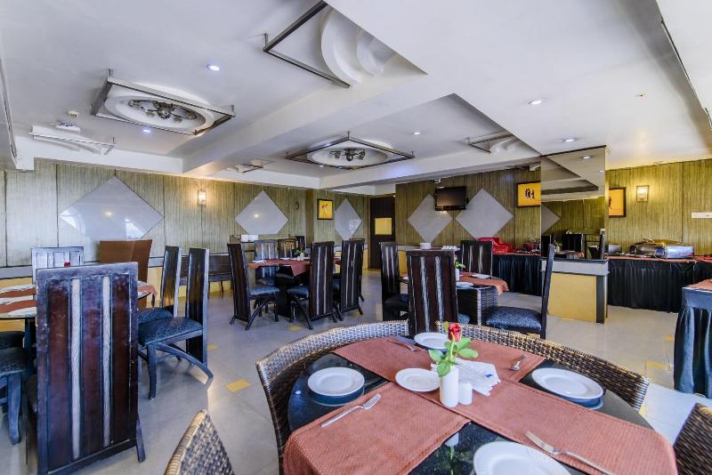 Hotel Grand Dhillon image 1