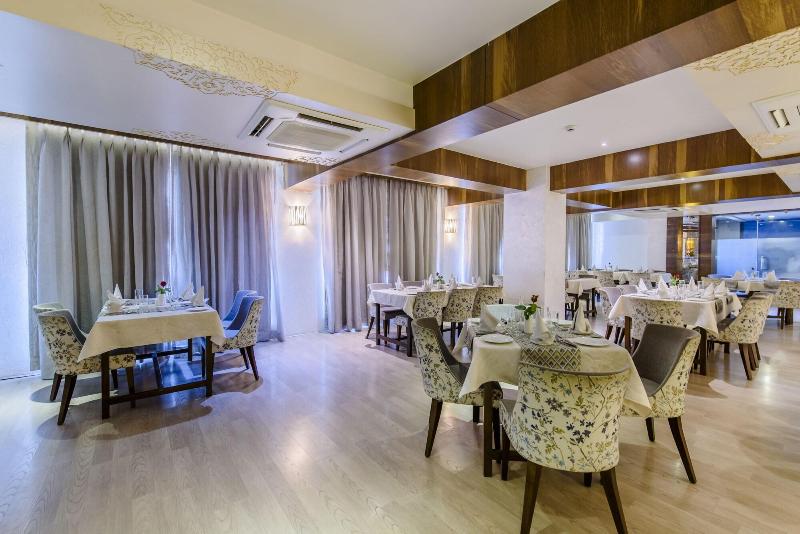 Hotel Grand Dhillon image 5