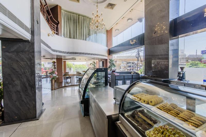Hotel Grand Dhillon image 6